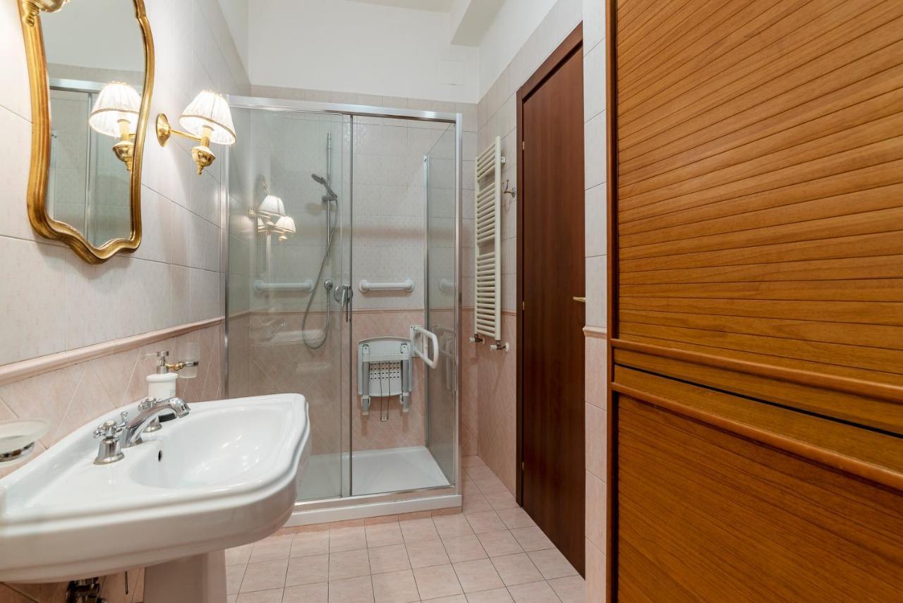 Monteverde Roomy Apartment Sun And Flowers Рим Экстерьер фото