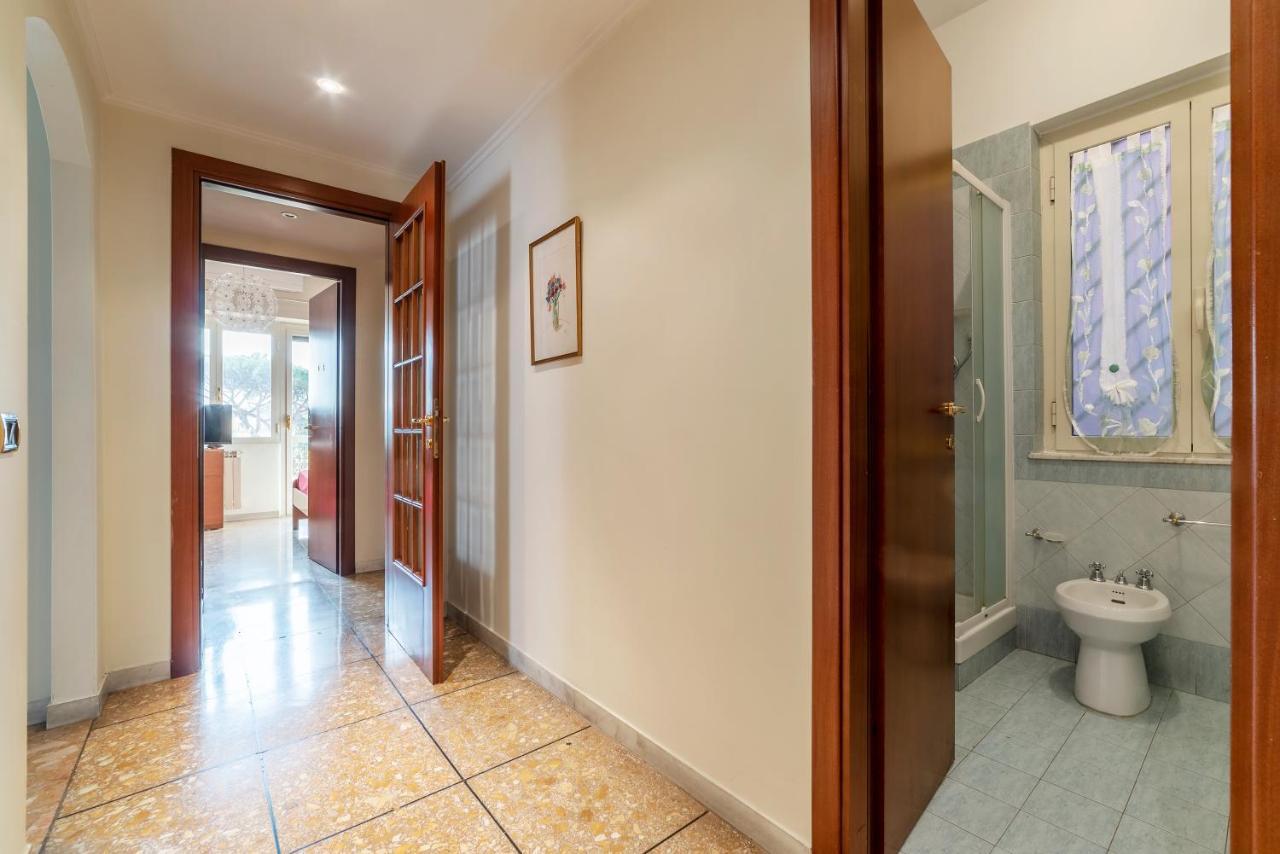 Monteverde Roomy Apartment Sun And Flowers Рим Экстерьер фото